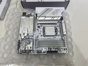 ROG Strix B850-G เมนบอร์ดสำหรับเล่นเกม ชิปเซ็ต AMD รองรับ WIFI ฮาร์ดไดรฟ์ SATA แรม <span class=keywords><strong>DDR5</strong></span> สูงสุด 256GB รูปแบบ ATX ใหม่ ช่องใส่แรมแบบคู่ - Product Image 5