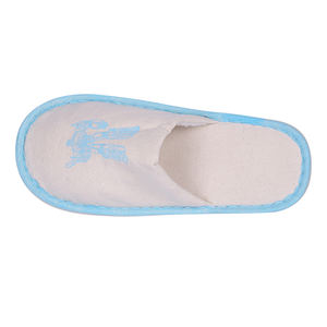 Chaussons d'hôtel et de compagnie aérienne en PVC confortables et avancés, de couleur personnalisée, avec motifs, bordure bleue, blanc, de premier plan mondial - Product Image 5