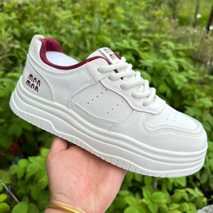 Chaussures de sport en plein air respirantes en maille, semelle en caoutchouc résistante à l'usure - Product Image 4