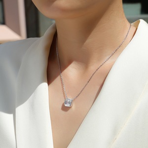 قلادة خانقة من الفضة عيار 925 مطلية بالذهب الأبيض مع حجر موسانيت VVS1 بقطع الزمرد 9*11 ملم، أفضل هدية للحبيبة لعام <span class=keywords><strong>2026</strong></span> - Product Image 4