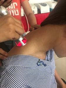 Pengobatan fisioterapi terapi lampu merah Kelas 4, peralatan pereda nyeri 30W 980nm, pengobatan fisioterapi penyembuhan luka - Product Image 4