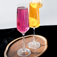 Flûte à champagne en verre transparent de luxe avec bord doré, design personnalisé, pour hôtels, mariages et événements, vente en gros