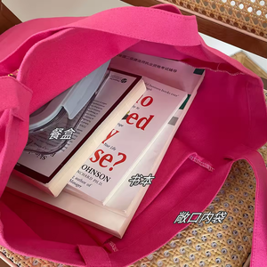 กระเป๋าผ้าแคนวาสแบบมีเชือกผูก ขนาด 12 ออนซ์ ลายตัวอักษรแบบกำหนดเอง ECO พร้อมโลโก้และสีที่กำหนดเองได้ สำหรับการใช้งานทั่วไปและการเดินทาง จุของได้เยอะ - Product Image 6