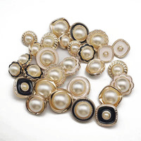 Vente flash : Boutons en plastique personnalisés pour femme, avec coquille de perle, pour vêtements