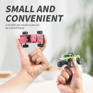 Mini voiture télécommandée RC 1/64 avec lumière LED pratique, en alliage, nouveau jouet pour enfants, avec fonctions d'absorption des chocs, cadeau parfait pour les enfants - Product Image 4