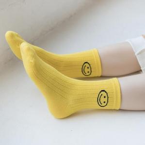 Calcetines de Algodón de Primera Clase para Niñas, con Bordado de Cara Sonriente, Transpirables, Sin Elásticos, Color Caramelo, Versátiles, para Niñas Pequeñas - Product Image 2
