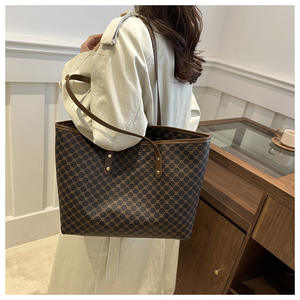 Bolso de diseñador de gran capacidad 2025, bolso de lujo ligero para estudiantes universitarios, bolso de mano de un solo hombro, bolso de diseñador para mujer - Product Image 4