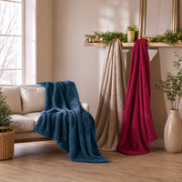 Ultra Weiche Plüschdecke, Gemütliche Warme Federgarn-Decke, Geschenktaugliche Flauschige Wurfdecke für Couch, Sofa und Bett