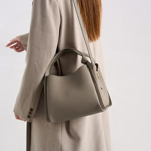Bolso Tipo Cubo para Mujer, Súper Popular, Otoño/Invierno, Elegante, de Alta Calidad, Gran Capacidad, Bandolera, Poliéster - Product Image 4