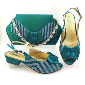 <span class=keywords><strong>Scarpe</strong></span> <span class=keywords><strong>da</strong></span> donna africane con tacco basso e borsa con strass nigeriane <span class=keywords><strong>scarpe</strong></span> <span class=keywords><strong>da</strong></span> <span class=keywords><strong>sposa</strong></span> e borsa abbinata per festa serale - Product Image 4