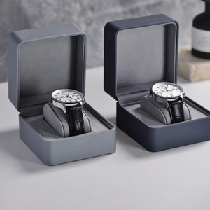 Boîte cadeau de luxe pour <span class=keywords><strong>montre</strong></span> homme et <span class=keywords><strong>femme</strong></span> avec logo personnalisé, finition mate, gaufrage et revêtement UV - Boîte <span class=keywords><strong>rigide</strong></span> en forme de valise - Product Image 6