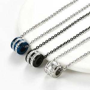 Pendentif cylindrique en acier inoxydable avec strass brillants, collier à chaîne en forme de baril porte-bonheur pour femmes et filles, bijoux cadeau, 1 pièce - Product Image 1