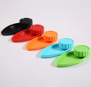 Mini macinini manuali in plastica a forma di barca per tabacco - Product Image 4