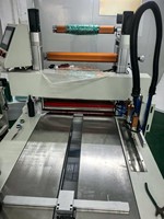 Machine à plastifier automatique à colle UV infrarouge de 550mm de largeur