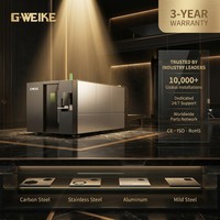 Machine de découpe laser fibre CNC de table entièrement fermée de haute précision 3KW 4KW 6KW - Cypcut HIWIN refroidie par eau haute précision