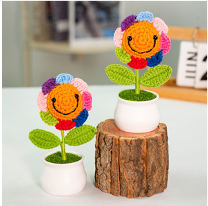 Vente en gros d'ornements <span class=keywords><strong>de</strong></span> tournesols <span class=keywords><strong>crochet</strong></span>és à la main <span class=keywords><strong>livre</strong></span> <span class=keywords><strong>de</strong></span> bureau souriant <span class=keywords><strong>pour</strong></span> Noël fête des pères feuille amis collègues ornement - Product Image 3