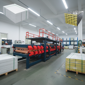 สายการผลิตแผ่นผนังหลังคาแซนวิชแบบต่อเนื่องตามสั่งจากโรงงาน เครื่องทำแผ่นแซนวิช PU - Product Image 1