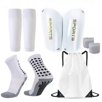 Ensemble de protection sportive de football 5 pièces de haute qualité avec sac à dos à cordon, bandes de sport et chaussettes de football personnalisées