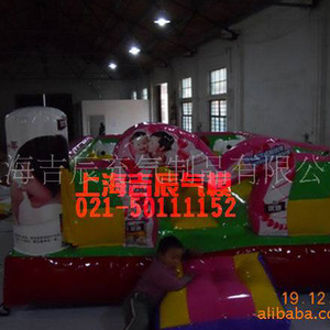 Castillo Inflable Gigante de 7x11m, Modelo de PVC para Parque de Diversiones Comercial Interior - Product Image 2