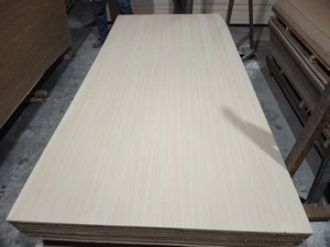 Panneau MDF en chêne blanc de qualité E0, imperméable, exporté d'usine, pour meubles de maison - Product Image 3