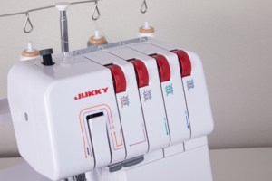 Machine à coudre surjeteuse domestique JUKKY, nouveau modèle, 4 fils, avec fonction <span class=keywords><strong>de</strong></span> <span class=keywords><strong>coupe</strong></span>, facile à utiliser, belle apparence - Product Image 6