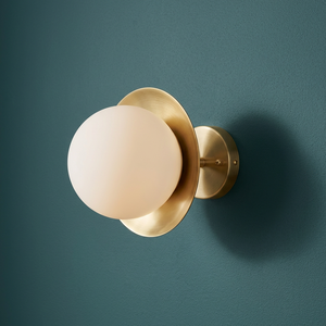 Applique Murale Moderne en Laiton Doré, Luminaire Circulaire à Globe, Décoration Intérieure, Artisanat Métallique Poli - Product Image 1