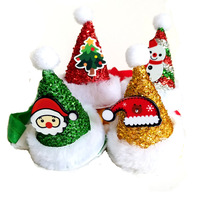 Nouveauté : Chapeaux de Noël classiques pour animaux de compagnie en quatre couleurs, chapeaux de Père Noël pour chiens et chats avec cordon élastique, en stock, vente en gros