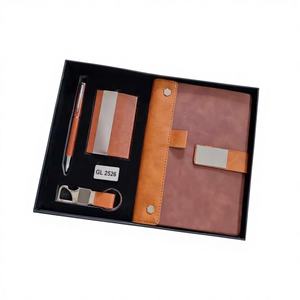 Llavero Ejecutivo de Lujo de Diseño Exclusivo en Metal y Cuero, Agenda, Tarjetero, Bolígrafo 4 en 1, Regalo Personalizado - Product Image 1