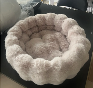2025 Neue umwelt freundliche Hundehütte Festes Muster Katzen haus Rundes Winter Warmes Haustier bett Langes Plüsch-Hunde bett mit Karton verpackung - Product Image 6
