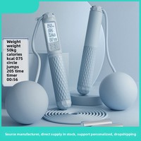 Corde à sauter sans fil professionnelle pour l'exercice de remise en forme numérique spécial comptage femme adulte modèle de gravité pondéré