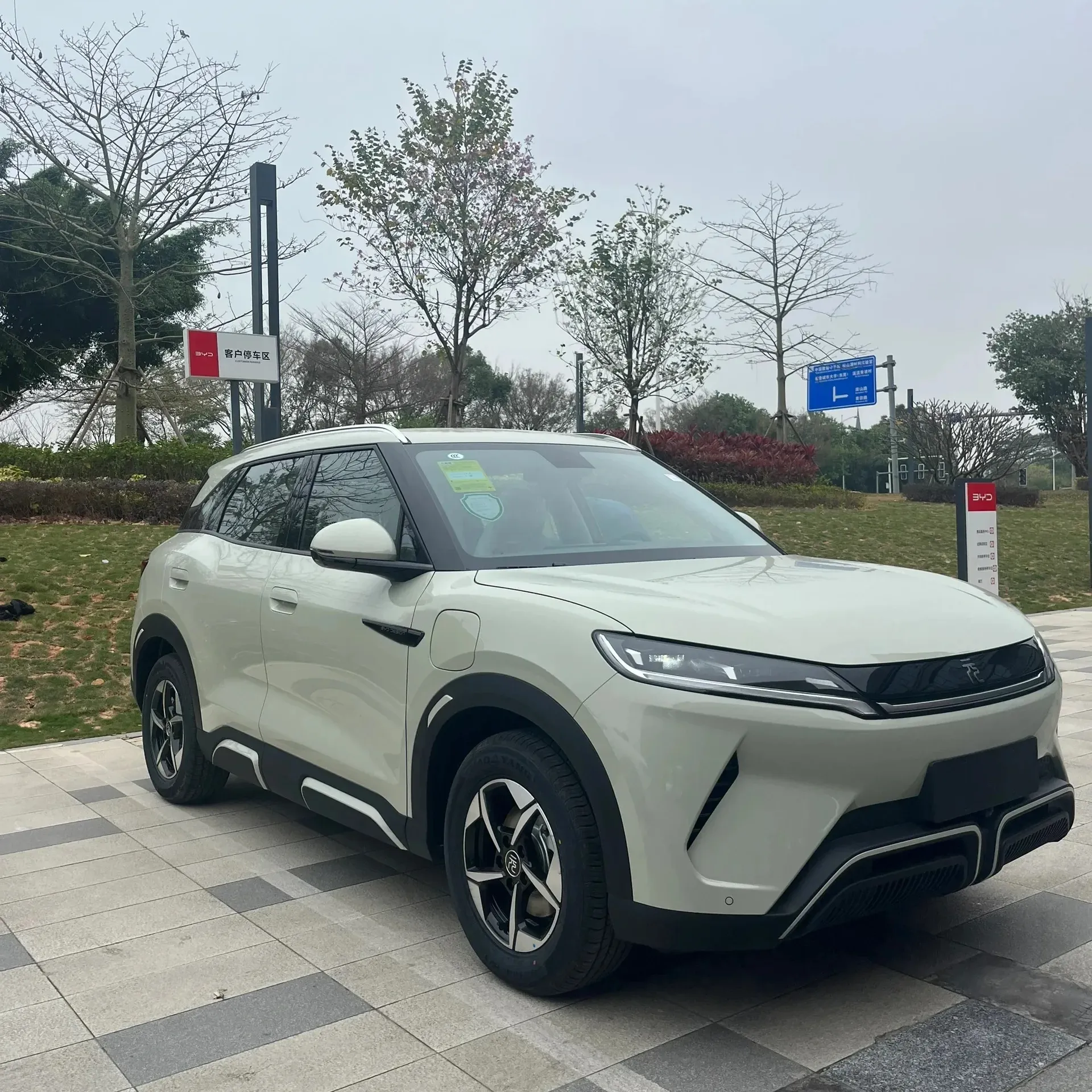 2024 bid yuan up ev 401km 범위 럭셔리 suv 새로운 에너지 차량 2wd 고성능 전기 자동차 빠른 충전 byd yuan up 2024