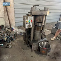 Automatische hydraulische cacaoboter- en oliemolenmachine voor het extraheren van hennep-, olijf-, sojabonen- en walnootoliën