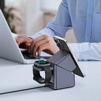 3-in-1 Magnetische Draadloze Oplaadstation met Digitale Wekker 15W Snelladen Dock voor iPhone 16 15 Watch AirPods