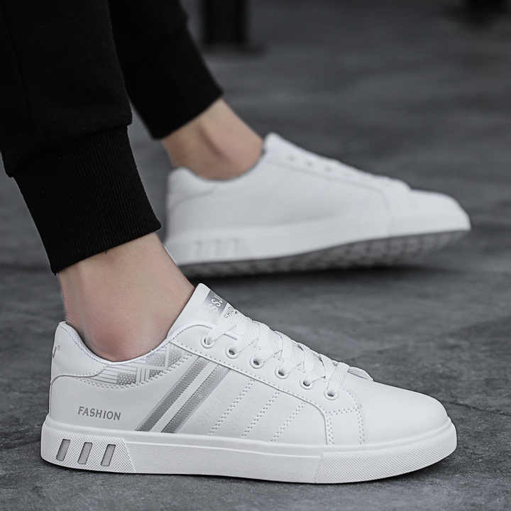 Mens Autumn New Fashionable Leather Flat White Shoes Lightweight Sports Leisure Running Shoes with Casual Toe Style PU Insole