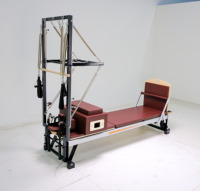 Studio de Pilates : Reformer avec tour, équipement de Pilates portable en alliage d'aluminium avec trapèze
