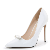 Chaussures à talons hauts de grande taille 44 45 46 Eu pour femmes, chaussures de luxe en cuir verni, chaussures à talons hauts pour le travail, chaussures à talon avec boucle perlée, escarpins de 5 pouces