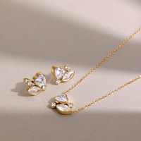 Ensemble cadeau pour femme BinShuo, collier ajustable et boucles d'oreilles en acier inoxydable plaqué or 18 carats avec zircon blanc en forme de cœur rond