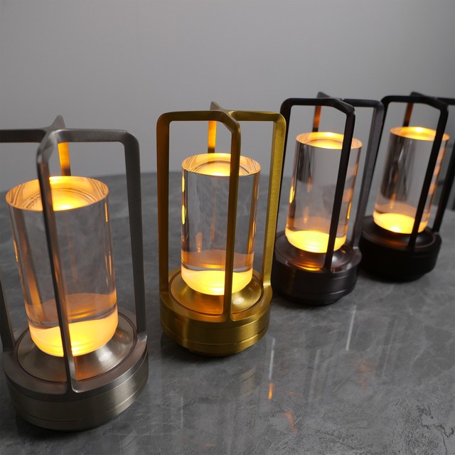 High Quality Battery Restaurant Decor Luxury Hotel Portable Touch Retro Rechargeable Electroplating Gold Black LED Table Lamp