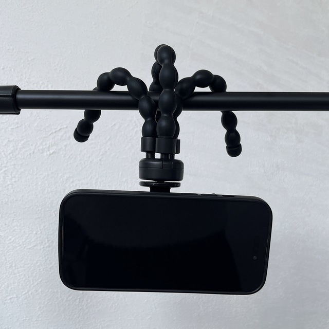 Silicone Foldable Magnetic Phone Stand Handheld and Desktop Foldable Octopus Phone Tripod Stand Magnetic