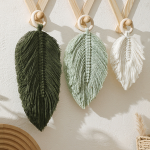 Tapiz decorativo de hojas de macramé bohemio hecho a mano con anillos de madera para decoración del hogar rústico bohemio regalo de guardería - Product Image 3