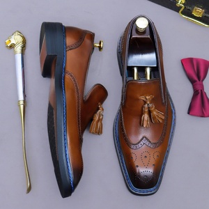 Zapatos de Hombre de Cuero con Grabado en Relieve, Impermeables, Sin Cordones, Punta Cuadrada, Estilo Retro, de Caña Baja, Casuales de Negocios - Product Image 3