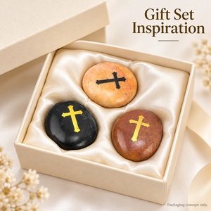 Ciottoli Incisi a Forma di Croce con Superfici Lucidate Multicolore per Regali Cristiani e Esposizioni Commemorative da Tavolo - Product Image 4
