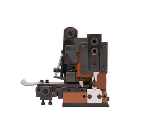 Machine à sertir les fils robuste pour le dénudage et l'application de bornes sur faisceaux de câbles - Product Image 1
