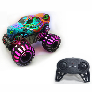 KS 2.4G RC Monster Truck Jouet pour enfants <span class=keywords><strong>Voiture</strong></span> radiocommandée à grande vitesse Hors route RC Racing Truck avec lumière clignotante - Product Image 2