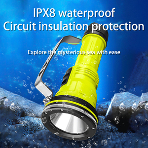 <span class=keywords><strong>Torcia</strong></span> <span class=keywords><strong>Professionale</strong></span> a LED <span class=keywords><strong>Ricaricabile</strong></span> per Immersioni Subacquee Fino a 100M, Super Luminosa e Portatile per Avventure Sottomarine e Snorkeling - Product Image 2