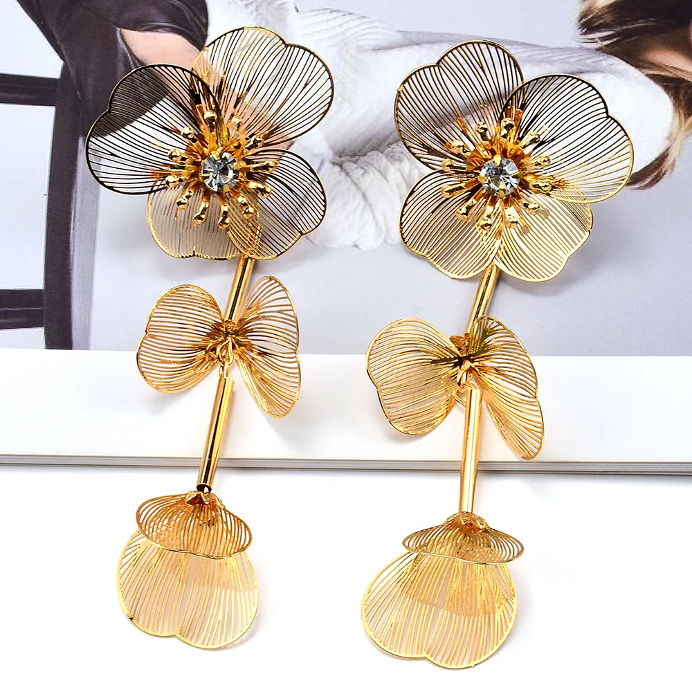 Kaimei Fashion Jewelry Bohemian Vintage Metal Flower Earrings European Style Drop Earrings Wedding Accessories Gold Earrings