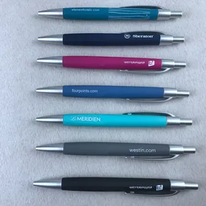 قلم جاف بلاستيكي مخصص حسب الطلب للترويج للترويج مع شعار