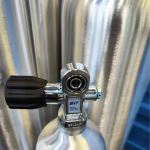 Válvula Profesional para Buceo, 250 bar, Alta Presión, 3/4NPSM, Válvula de Cabeza de Botella para Tanque de Aire - Product Image 1