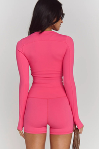 Conjunto de Yoga Ecológico de Dos Piezas en Rosa, Fabricado con Tela Reciclada, Manga Larga, Cierre Frontal con Cremallera, Pantalones Cortos de Cintura Alta, Spandex y Poliéster, Ropa Deportiva - Product Image 6