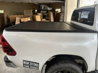 Couverture de benne rigide enroulable pour Nissan Navara D40 2005-2015, Ram 1500 2019-2024, Jeep Pickup